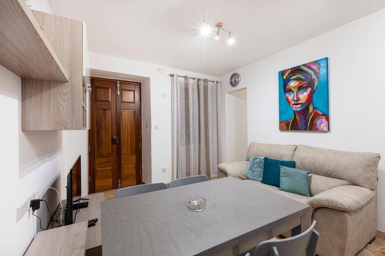 Designer Home With Comfy Sofa In Central Valletta By 360 Estates Ngoại thất bức ảnh